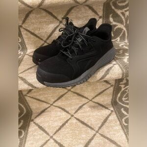 Men Reebok Shoes size 7.5